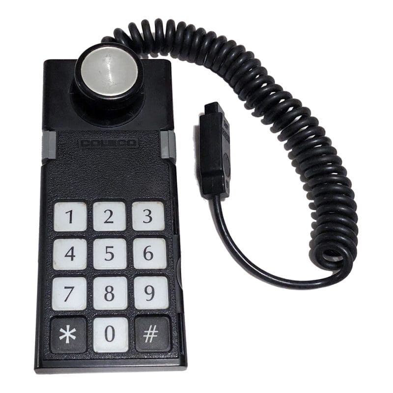 Controle do Colecovision qe dependia de alguns Stickys para saber os comando de alguns  jogos.
Bom dizem os antigos que ele fazia chamadas DDD sem pagar interubano (alguém hoje em dia ainda sabe o que isto significa?)