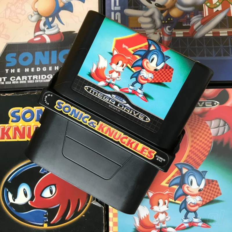 Olha ai o artefato histórico e lendário, game Sonic & Knuckles que permitia encaixar os games Sonic 1, 2 e 3 para jogar com o Knuckles nestes games. (Segundo à lenda se você tivesse um SEGA CD um SEGA 32X, mais o game Sonic & Knuckles e coloca-se o game Power Rangers sobre o Sonic & Knuckles o console ganharia vida própria se transformando em um Megazord).