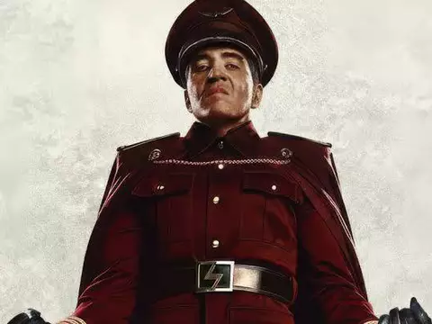 Agora em outubro de 2026 (sei lá quando tu vai ler este artigo rs :-), O ator david dastmalchian, interpretando M. Bison, no que promete ser um filme divertido (no futuro lhes conto se foi).